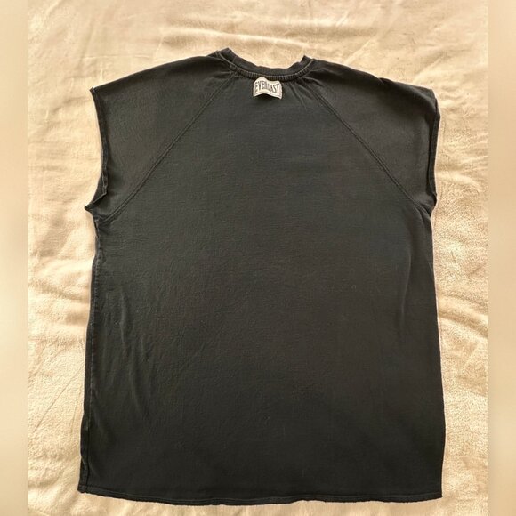 Everlast Cutoff Tee Bundle (3 Shirts, XL) – Black, Red & Gray - Picture 3 of 14